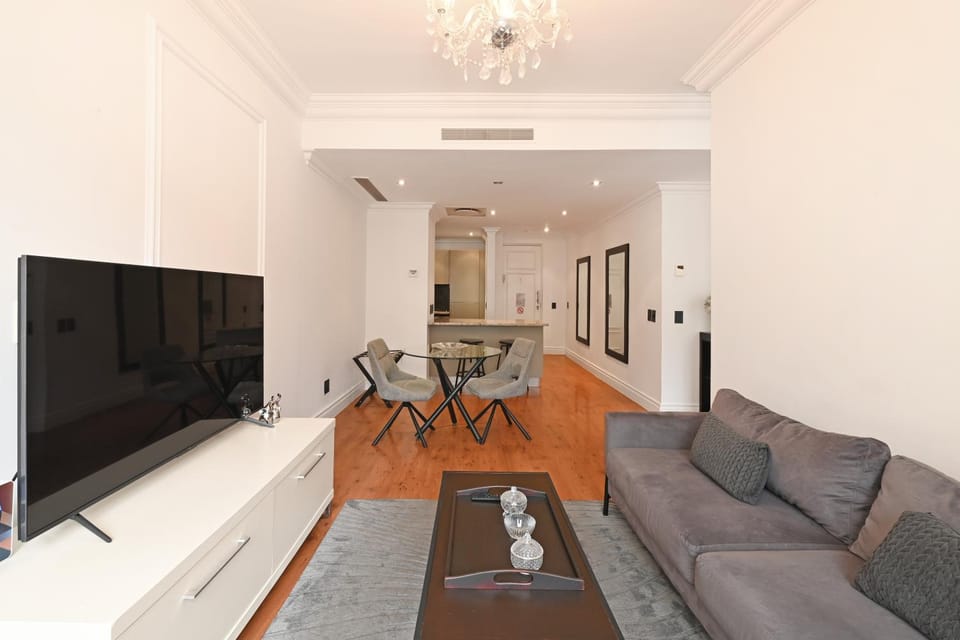 Luxury Cape Royale Suite Apartment in Cape Town