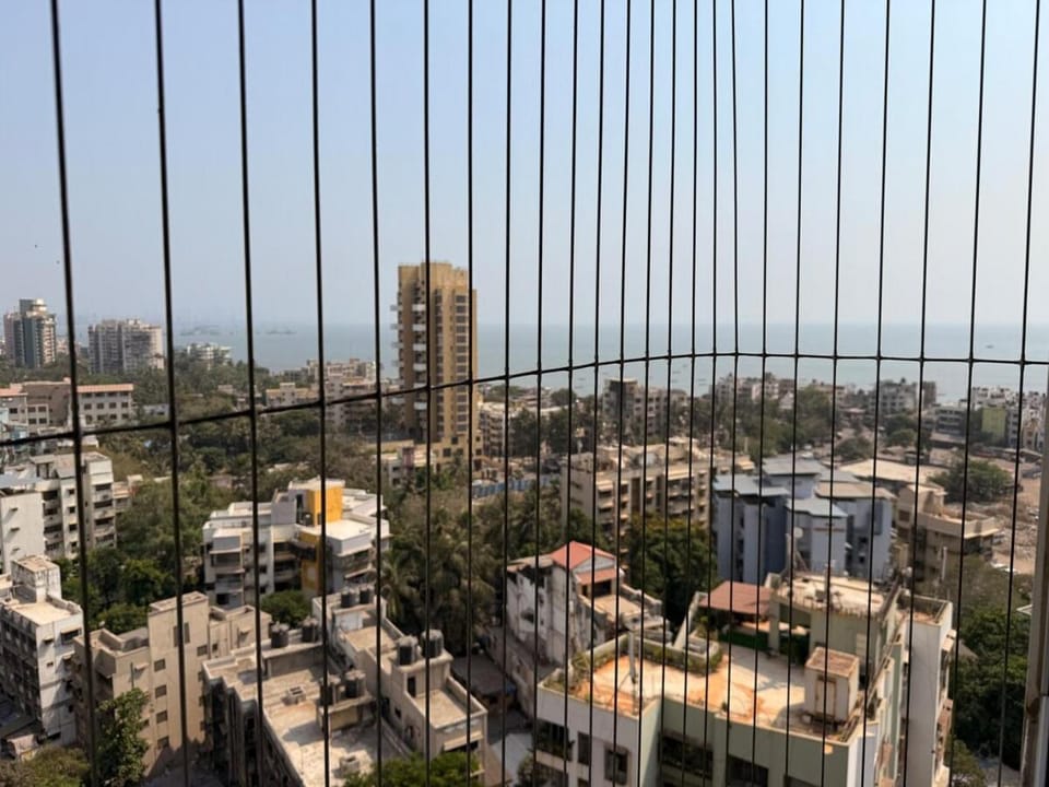 1 BHK Full Flat With Sea View in Versova Apartment in Mumbai