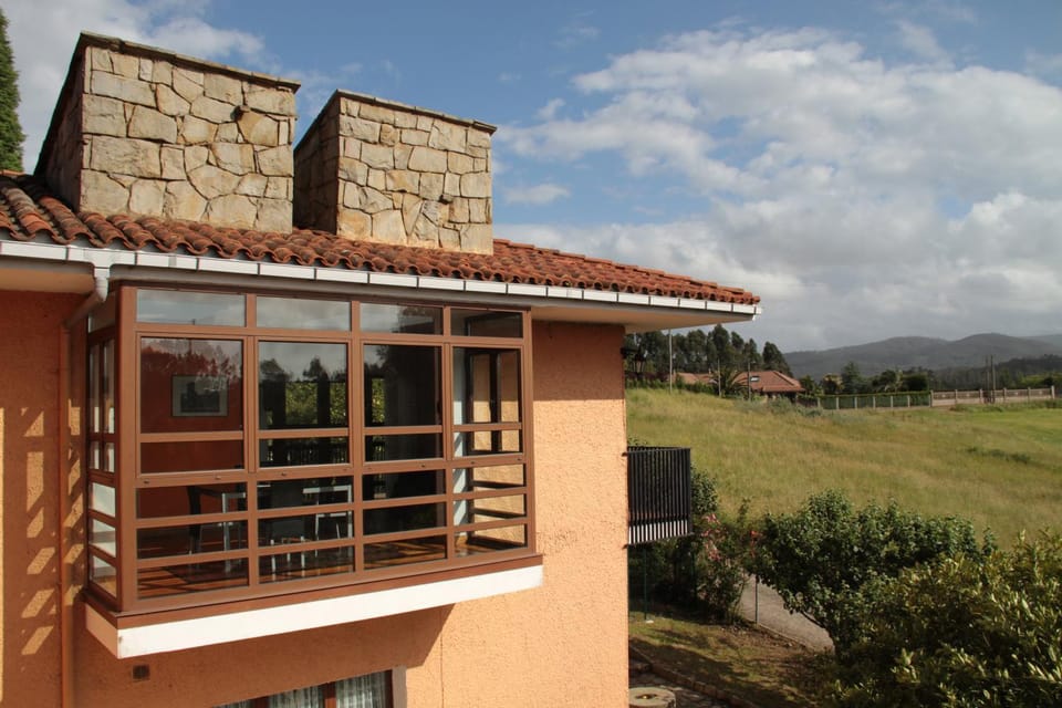 Facade/entrance, Mountain view