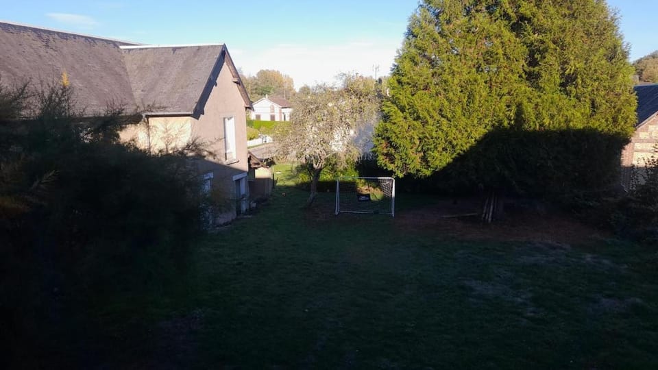 Double room with private bathroom and breakfast included Bed and Breakfast in Normandy