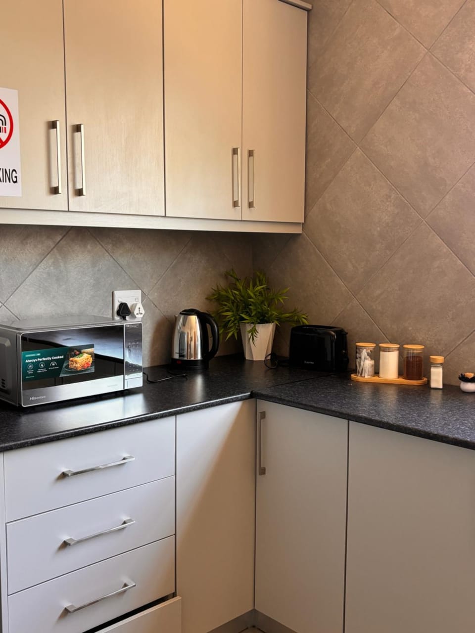 Coffee/tea facilities, Kitchen or kitchenette, toaster