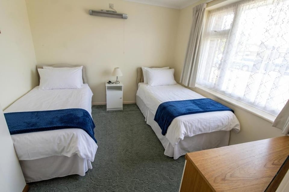 Kings Park Chalet Chalet in Eastbourne