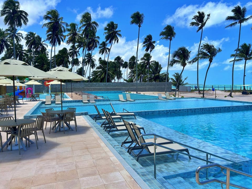 Pool view, Swimming pool, sunbed