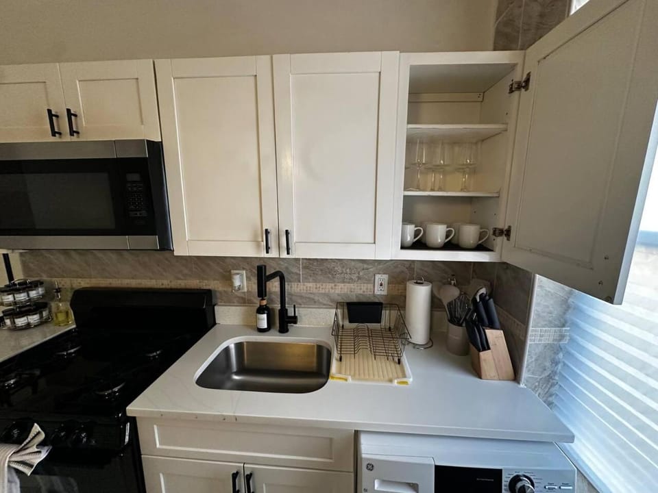 Groups & Families 20 Min to Manhattan Metlife Apartment in North Bergen