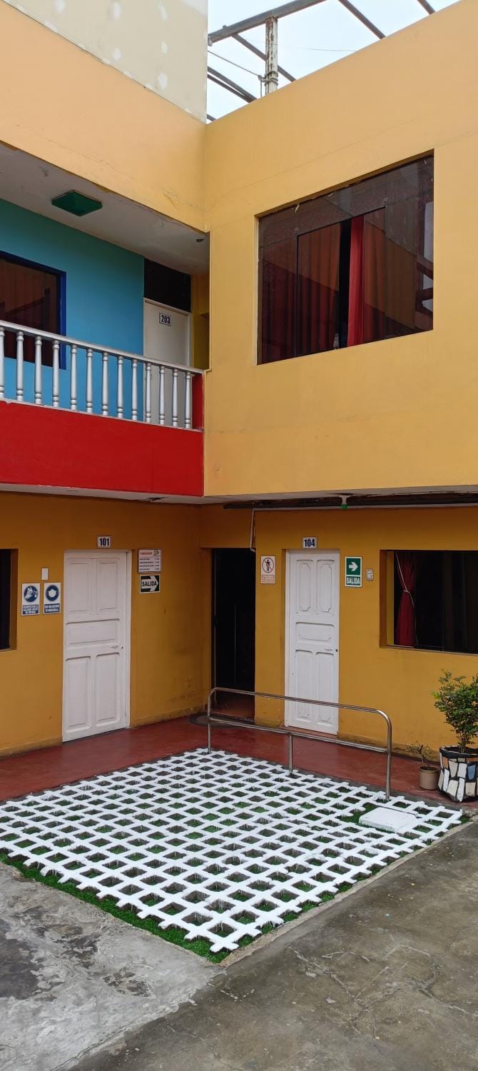 Hostal El Golf Bed and Breakfast in Ancash, Peru