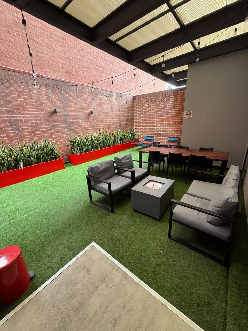 Communal lounge/ TV room, Balcony/Terrace