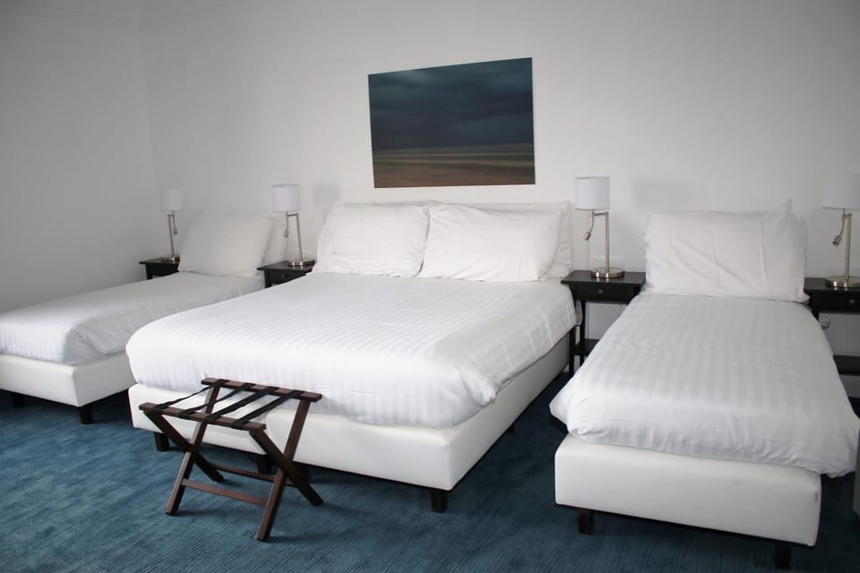 Day, Bedroom, On site