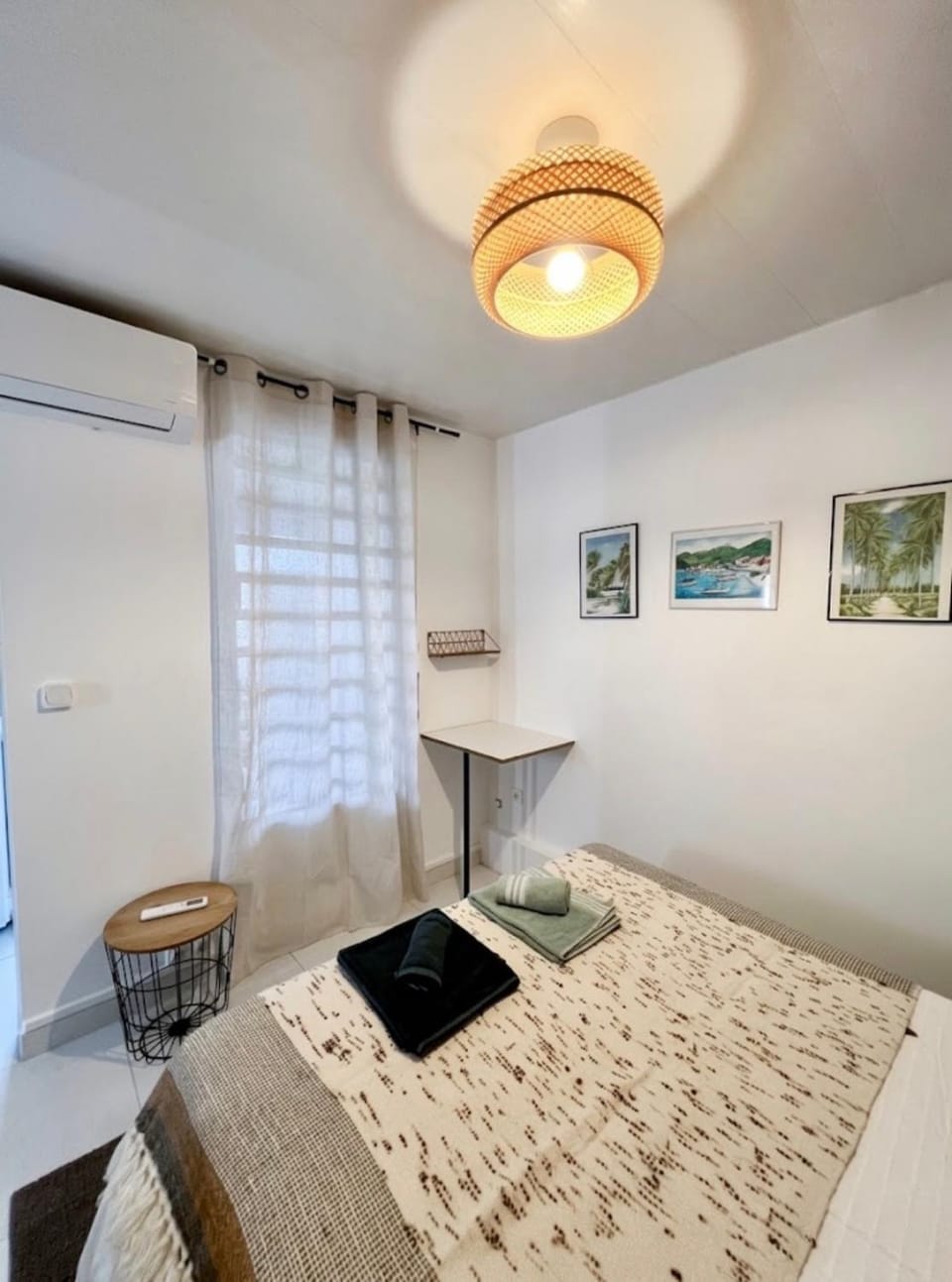 TV and multimedia, Bedroom, air conditioner
