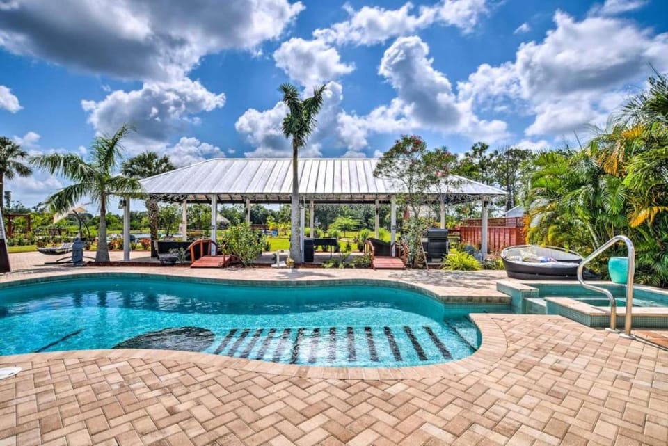 Haze Estate Weddings, Events, Pool, Lake & Bar House in Bonita Springs