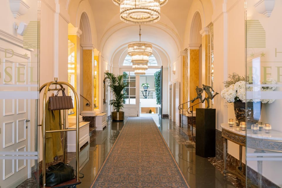 Facade/entrance, Lobby or reception