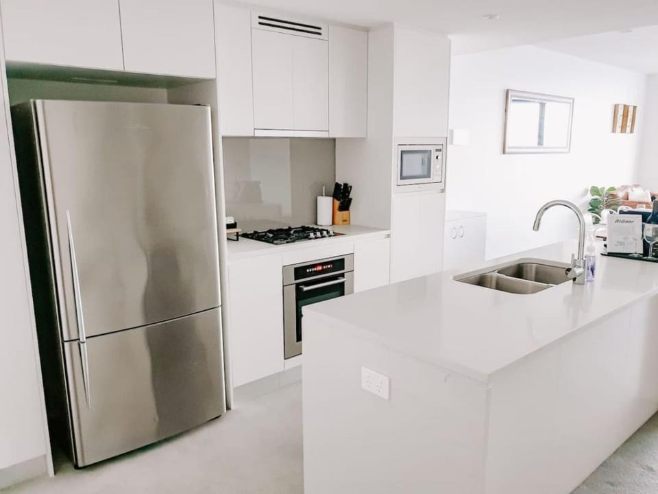 Highend Skytower CBD - 2BR 2BA with Expansive River Views Apartment in Kangaroo Point