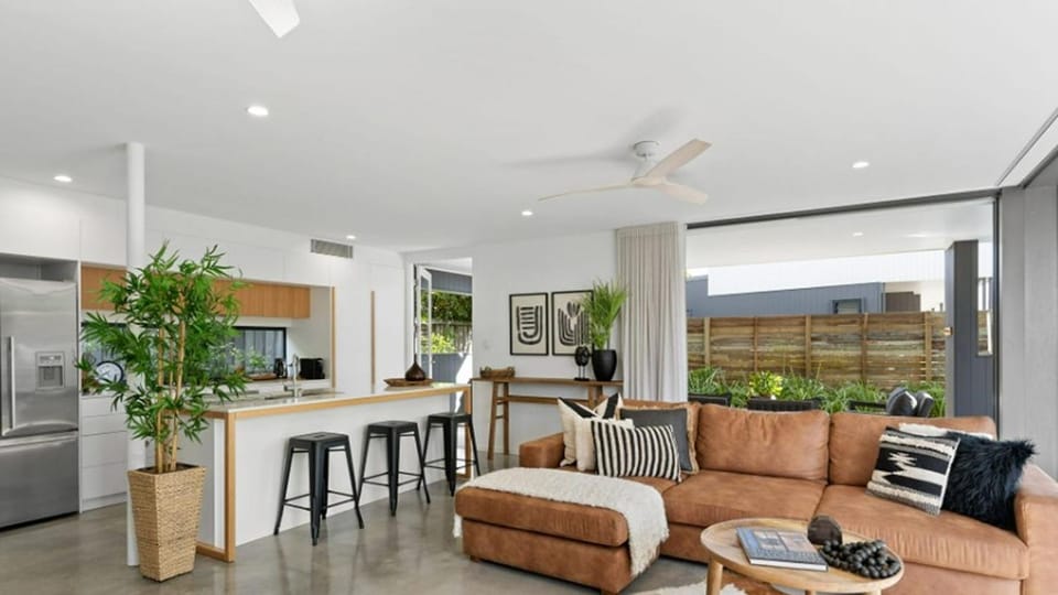 Lomani 3 House in Brisbane City