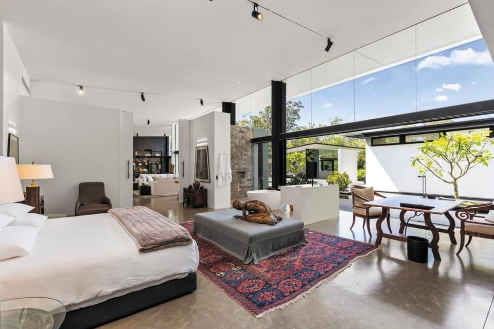 Villa Luxury Beckmans with Pool House in Tewantin
