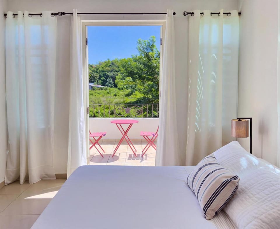 Bed, Balcony/Terrace, Photo of the whole room, Bedroom