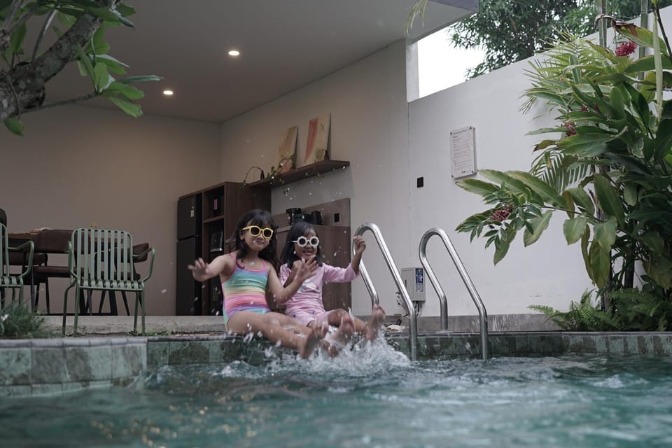 Pool view, Swimming pool