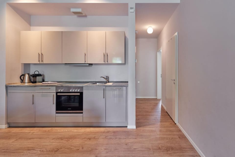 Kitchen or kitchenette, pet friendly, stove, kitchen