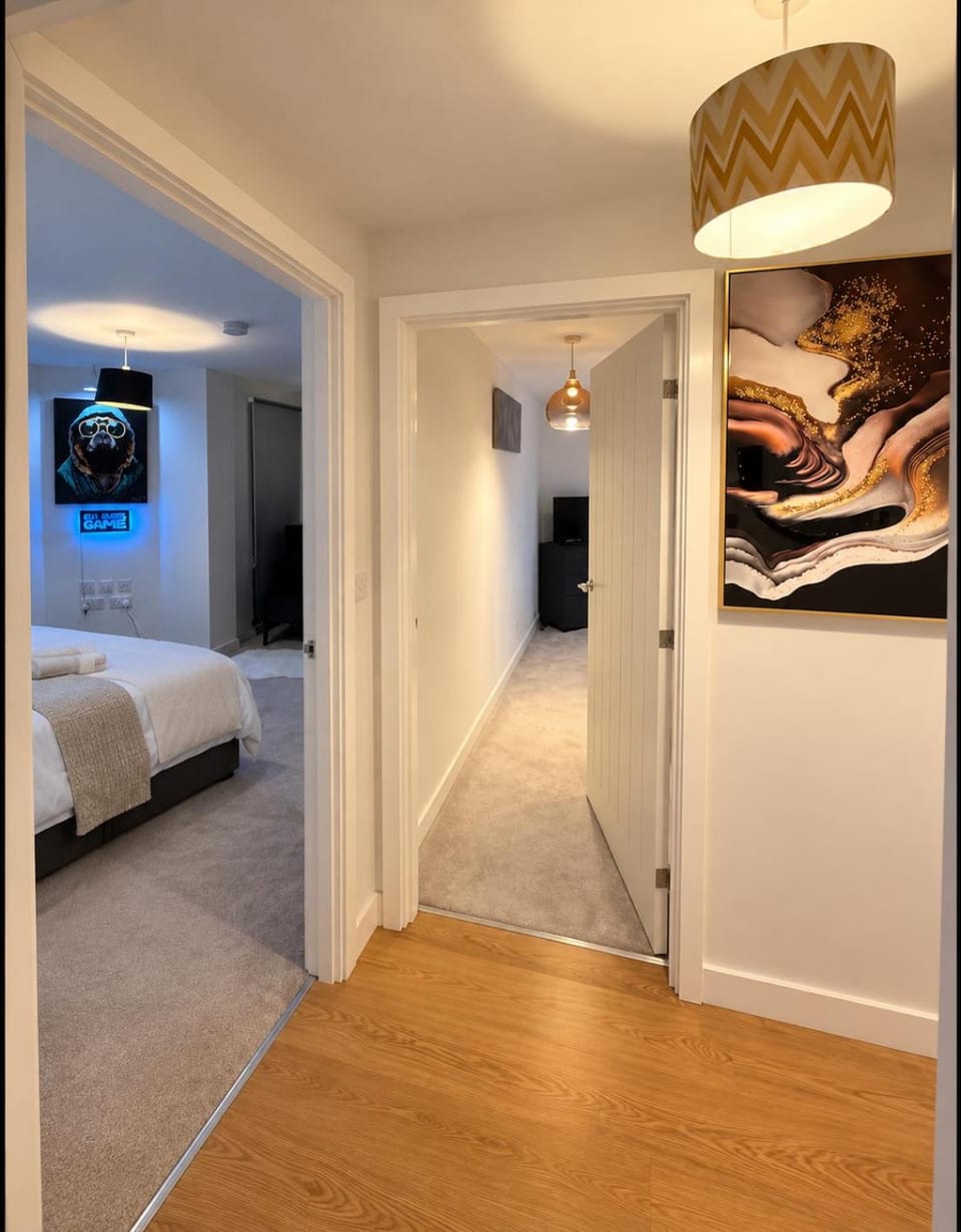 UKREiiF Luxury 2 Bed Apartment Free Parking Apartment in Leeds