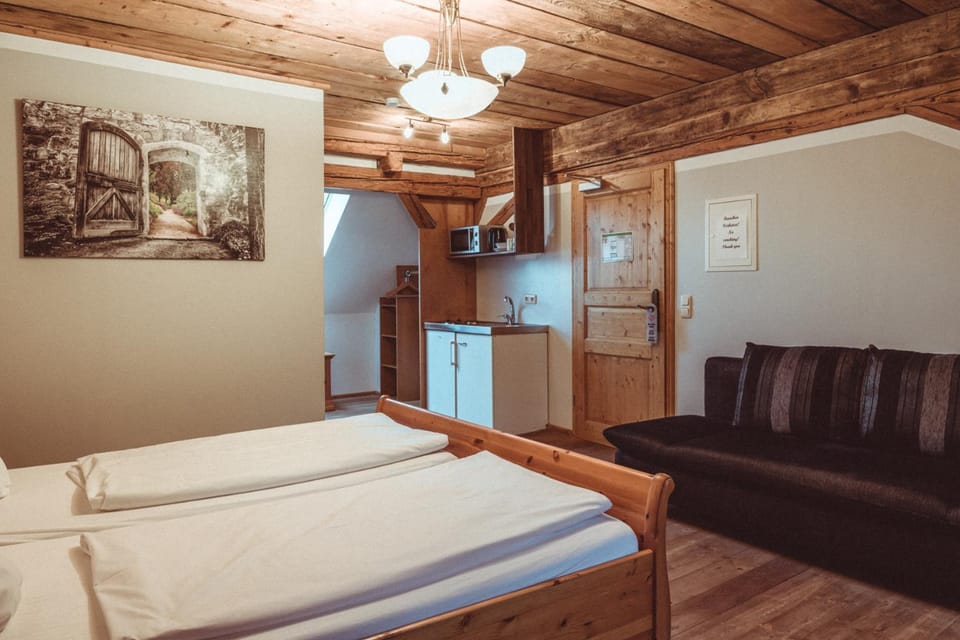 Bed, Kitchen or kitchenette, Photo of the whole room