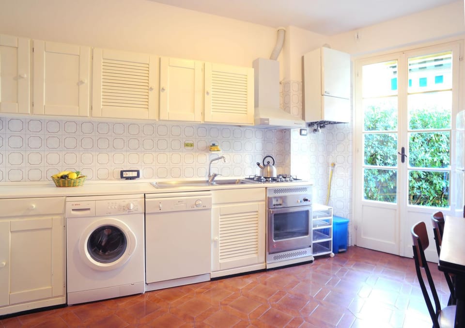 Kitchen or kitchenette, dishwasher, minibar, pet friendly, washing machine