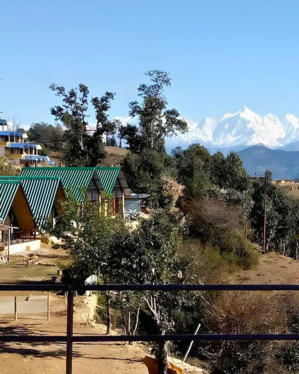 Hardik Resort Chaukori Hotel in Uttarakhand