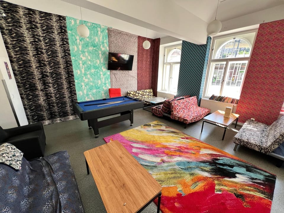 Communal lounge/ TV room, Billiard, Game Room, Lounge or bar