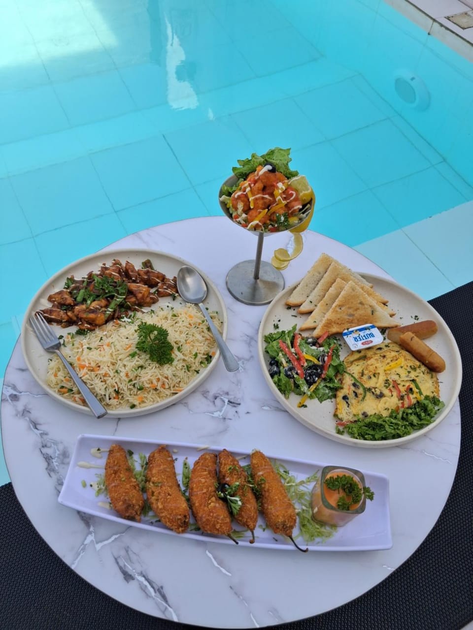 Food and drinks, Food, Pool view, Swimming pool, Lunch, Dinner, Drinks