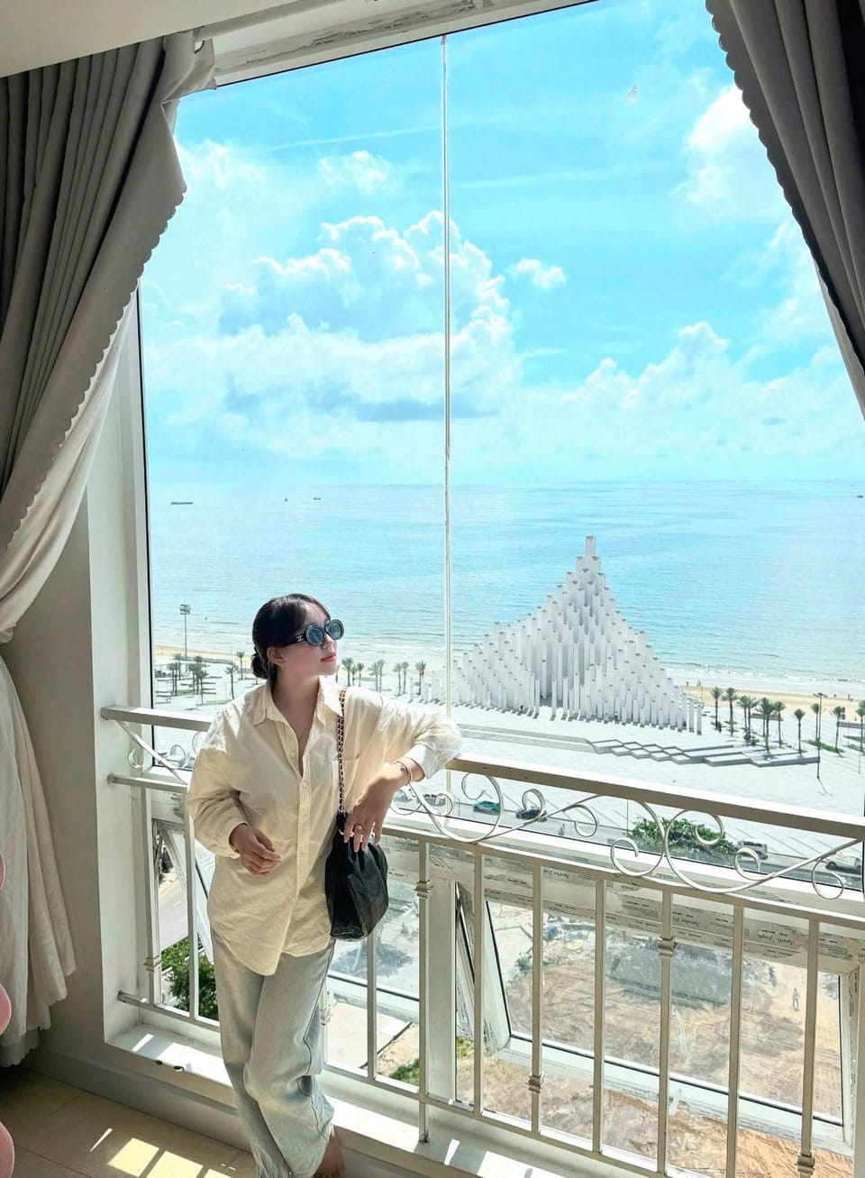 Day, People, Natural landscape, View (from property/room), Balcony/Terrace, Sea view, group of guests