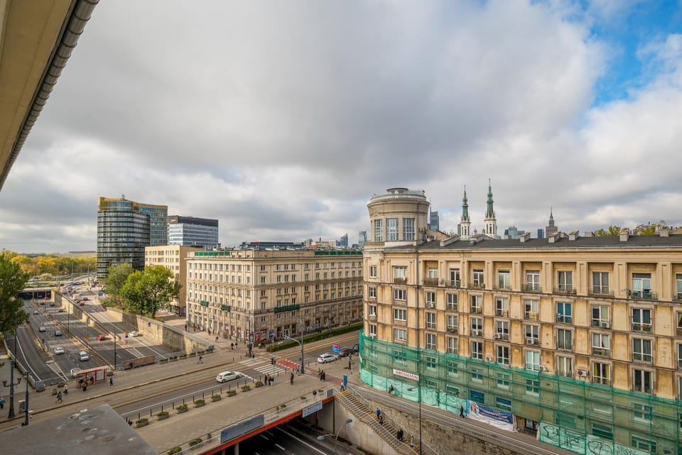 City view, Location