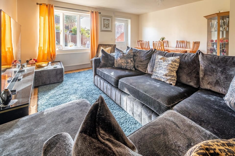 Swift Host - Reedham House - Sleeps 6 - Private Garden - Ferry - Train - Parking House in Broadland District