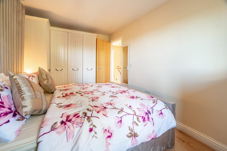 Swift Host - Reedham House - Sleeps 6 - Private Garden - Ferry - Train - Parking House in Broadland District