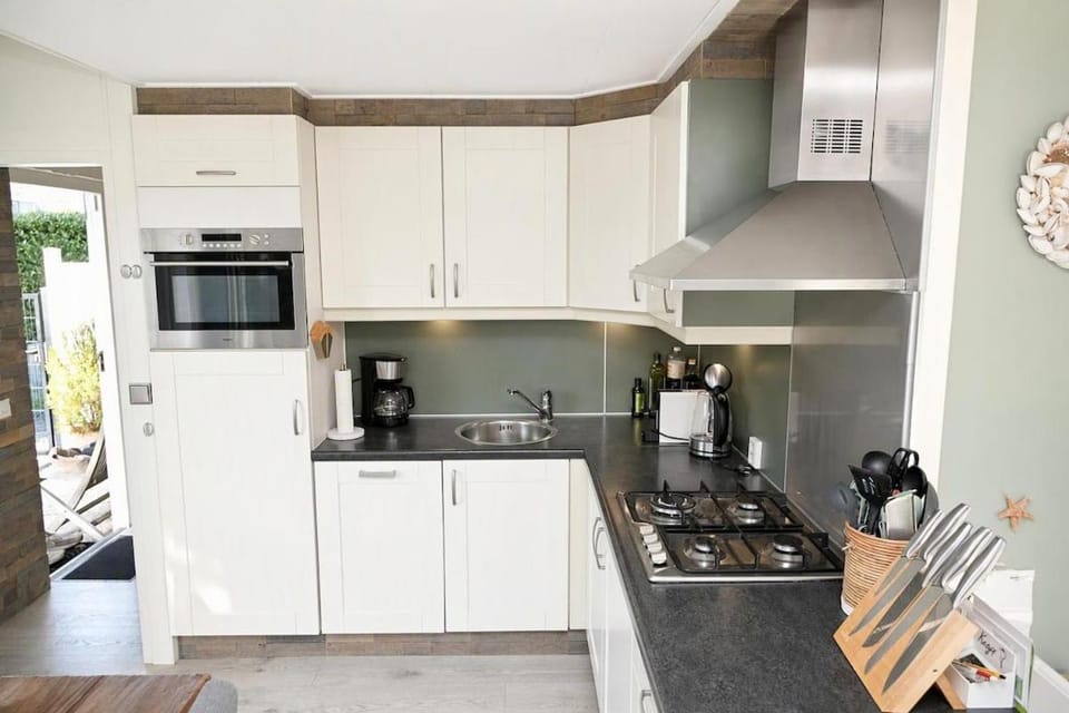 Sfeervol vakantiehuis 'Casa Valmar' met ruime tuin en serre House in Ouddorp