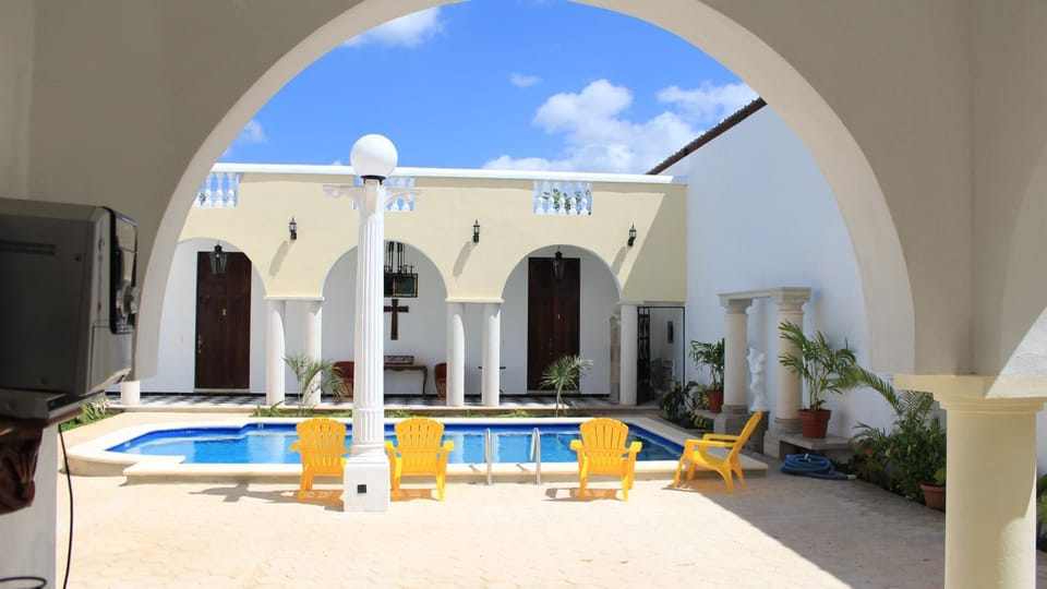 Swimming pool