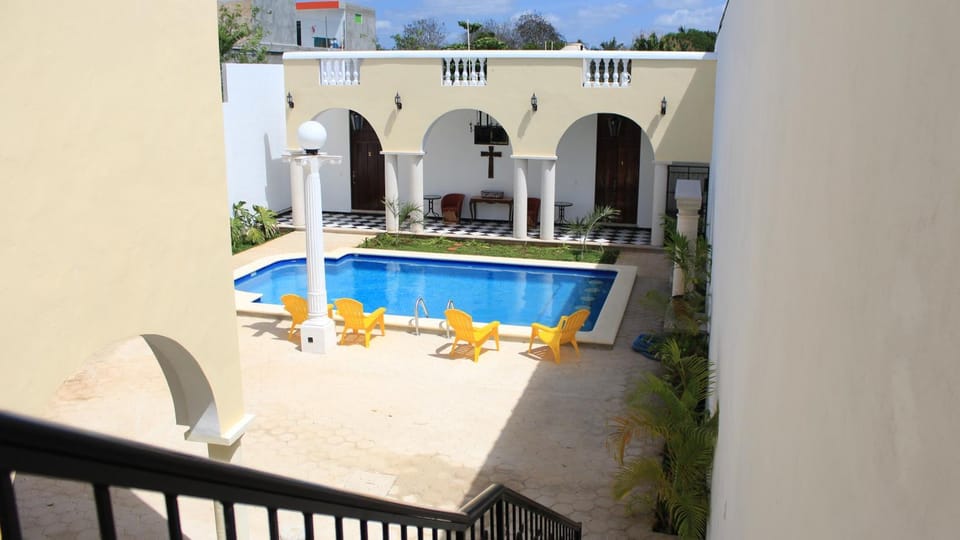 Swimming pool