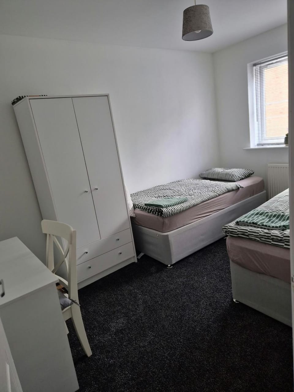 Bed, Bedroom, towels, wardrobe