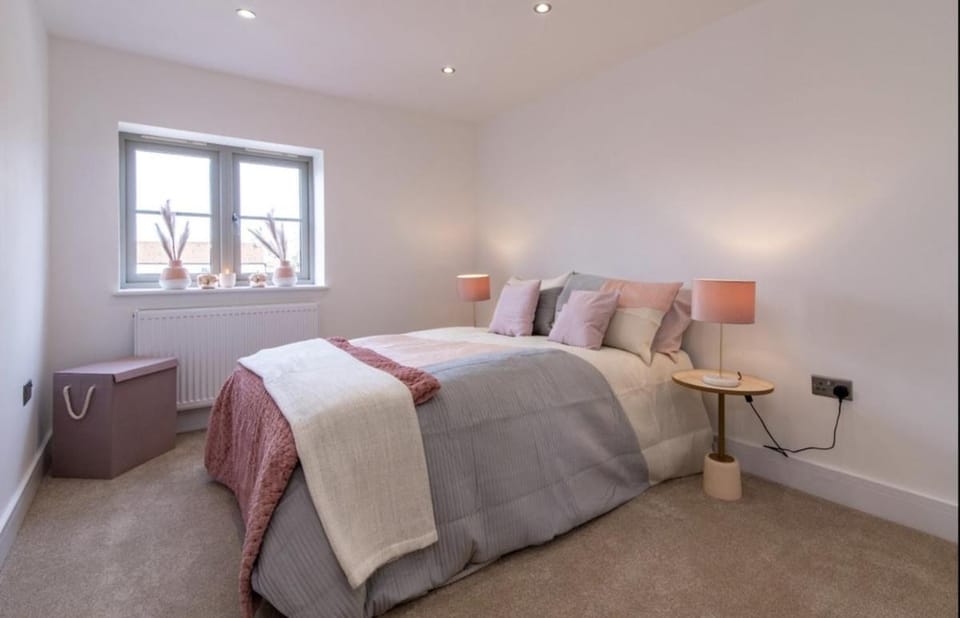 Large 4 bed house Bottesford Village - Amaya 34 House in South Kesteven District