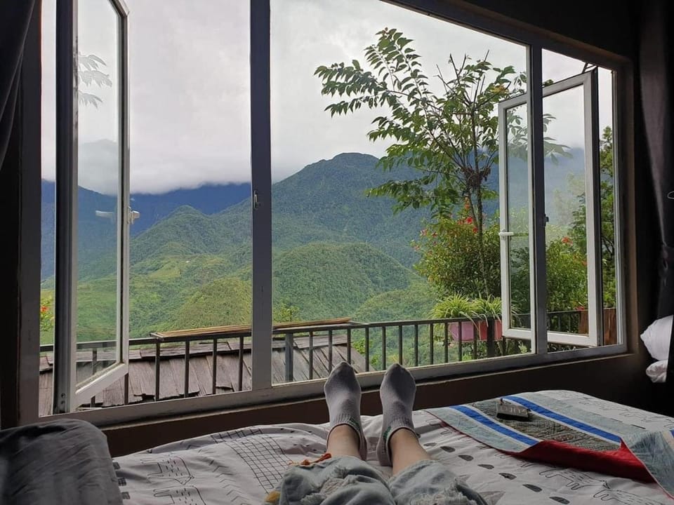 View (from property/room), Balcony/Terrace, Mountain view