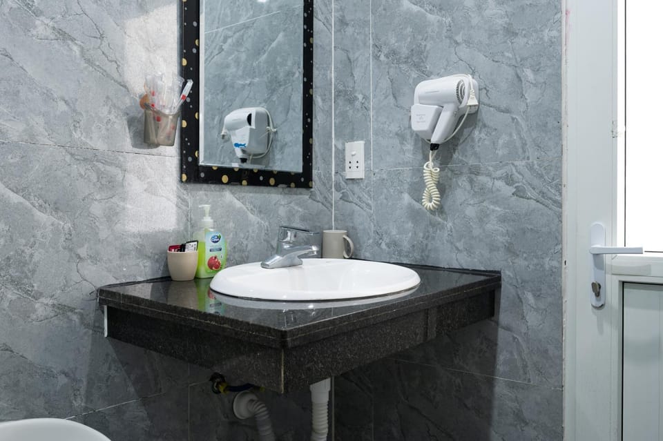 Bathroom, Bath, hair dryier
