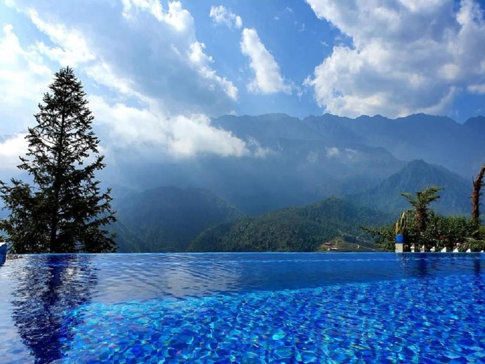 Swimming pool, Swimming pool