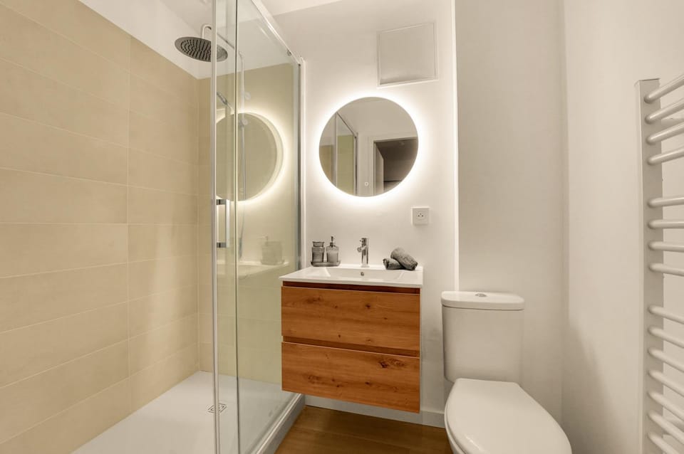 Shower, Toilet, Bathroom