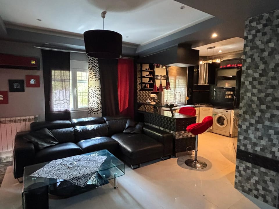 Apparemment F3 Équipée Blvd des lions Apartment in Oran