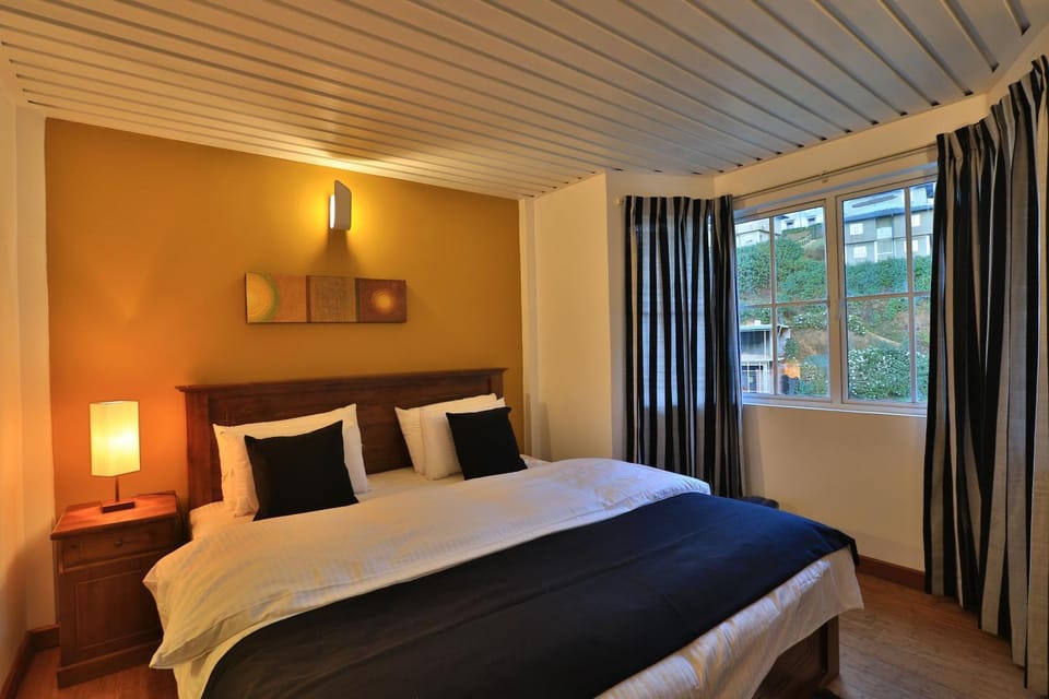 Bed, Photo of the whole room, Decorative detail