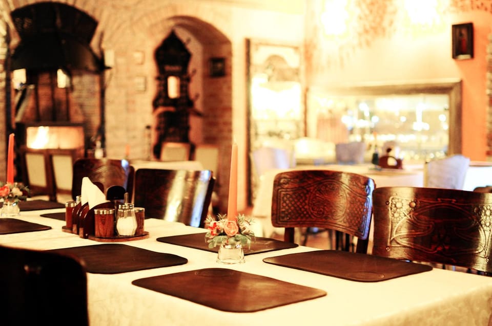 Restaurant/places to eat