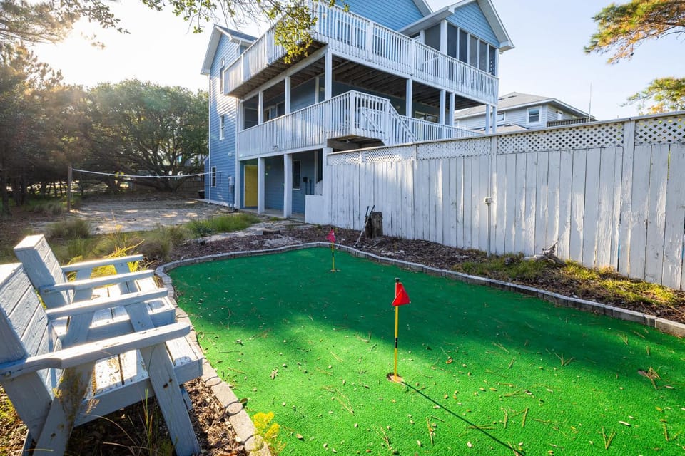 Endless OBX Fun Pool Outdoor Sports GameRm House in Corolla