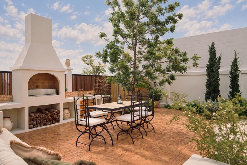 Patio, Day, Garden, View (from property/room), Balcony/Terrace, Dining area, Garden view