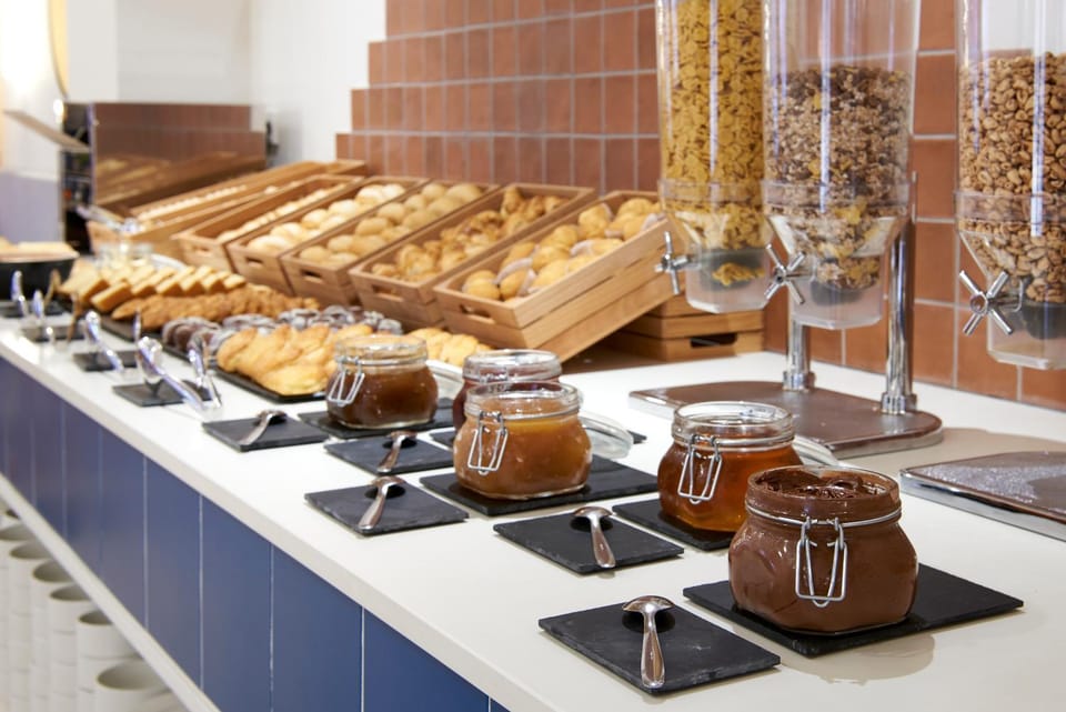 Breakfast, Buffet breakfast