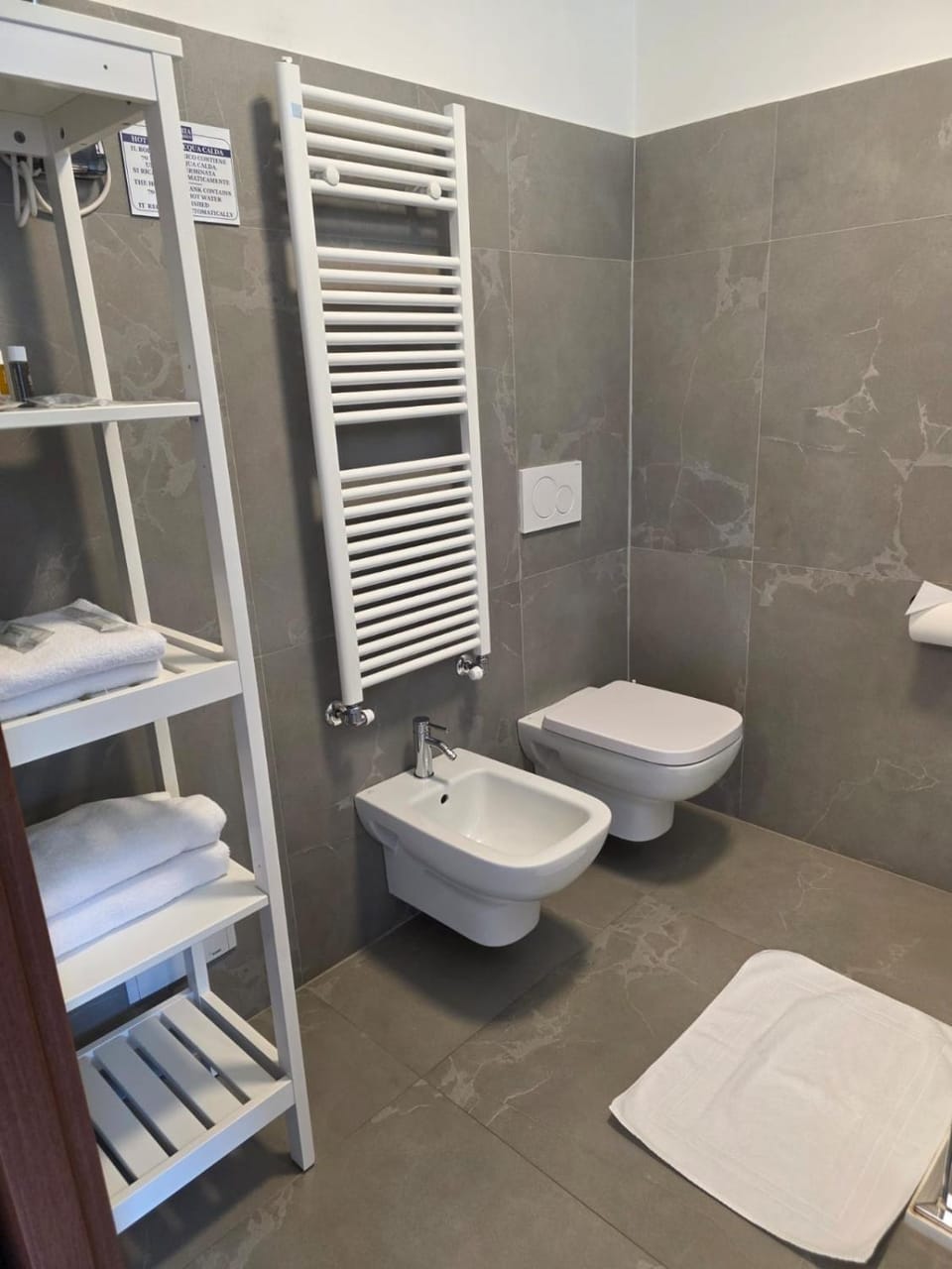 Victoria Royal Garden Apartment hotel in Como