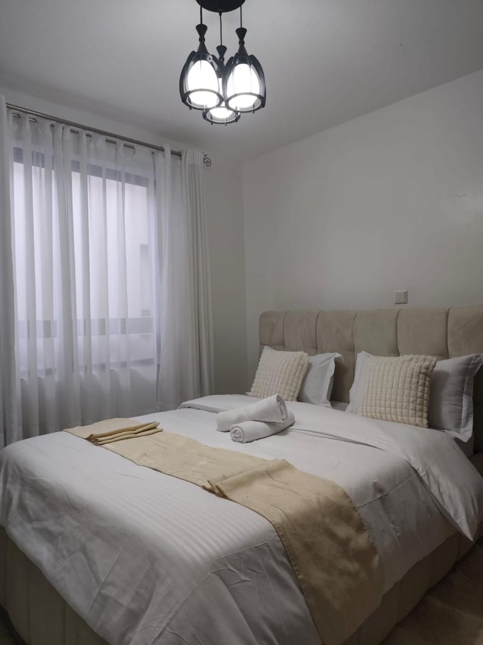Bed, Photo of the whole room