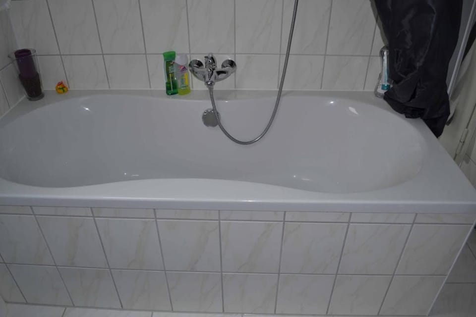 Ruhige Unterkunft nahe Kassel, ideal für 2-4 Gäste Apartment in Kassel