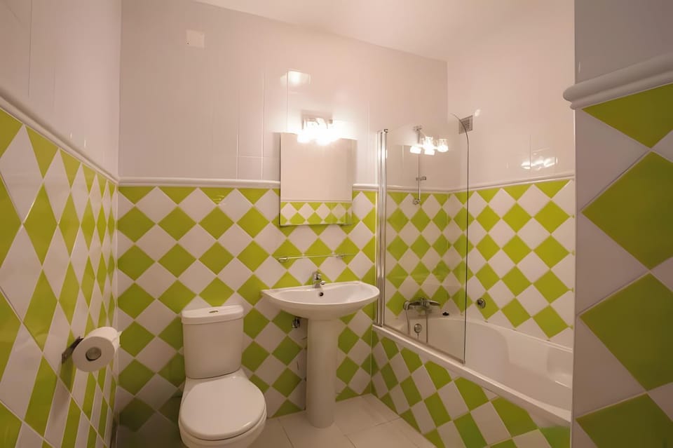 Bathroom, Living room