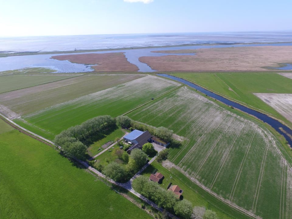 Property building, Location